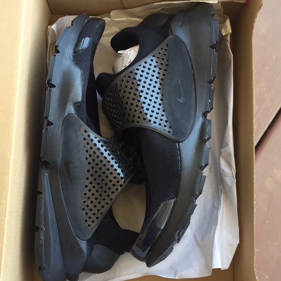 NIB Nike Men's Sock Dart Black Running Sneaker - Picture 8 of 8